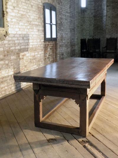 Italian late16th Century Renaissance Walnut Center or Library Table