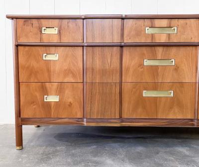 J Stuart Clingman John Widdicomb Nine Drawer Rosewood Dresser J Stuart Clingman 1950s