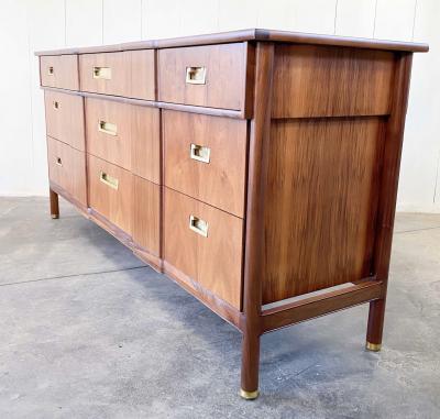 J Stuart Clingman John Widdicomb Nine Drawer Rosewood Dresser J Stuart Clingman 1950s
