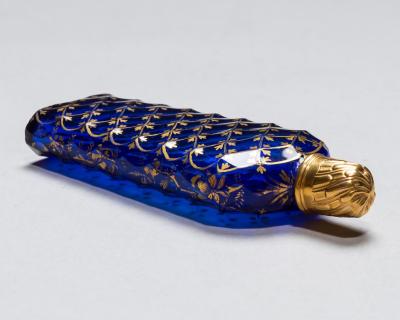 JAMES GILES A FACET CUT SCENT BOTTLE BY JAMES GILES