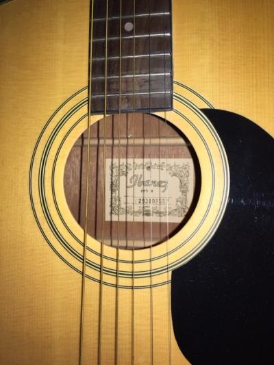 JOHHNY CASH AND JUNE CARTER CASH AUTOGRAPHED GUITAR