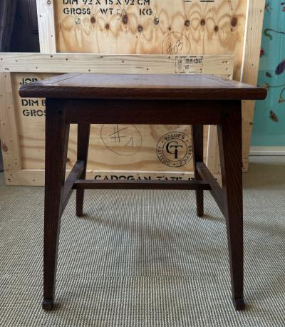 Jac van den Bosch JACOB VAN DEN BOSCH SIDE TABLE