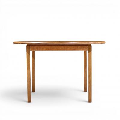 Jack Cartwright Jack Cartwright for Founders Style Oak Expanding Dining Table with 2 Leaves