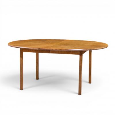 Jack Cartwright Jack Cartwright for Founders Style Oak Expanding Dining Table with 2 Leaves