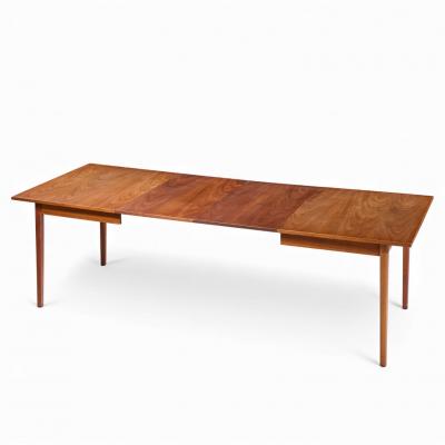 Jack Cartwright Jack Cartwright for Founders Walnut Expanding Walnut Dining Table with 2 Leaves