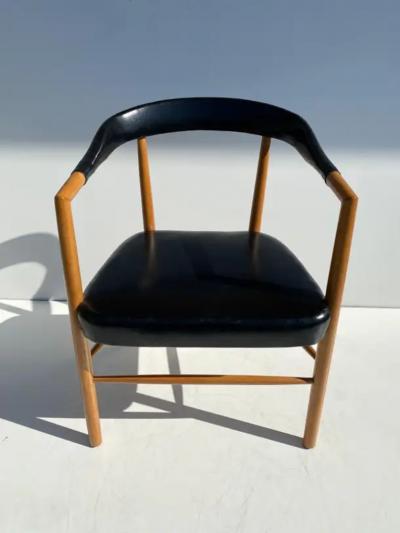 Jacob Kj r Jacob Kjaer Pair of Jacob Kjaer UN Armchairs