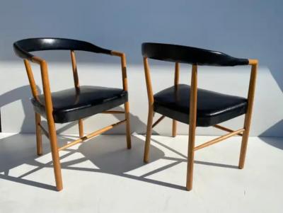 Jacob Kj r Jacob Kjaer Pair of Jacob Kjaer UN Armchairs