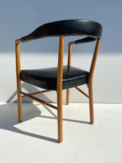 Jacob Kj r Jacob Kjaer Pair of Jacob Kjaer UN Armchairs