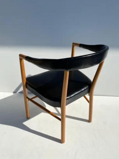 Jacob Kj r Jacob Kjaer Pair of Jacob Kjaer UN Armchairs
