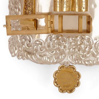 Jacob Langleben Silver gilt Judaica Torah breast plate by Jacob Langleben 1896