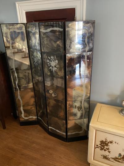James Mont 1940s FOUR PANEL EGLOMAISE MIRRORED ROOM SCREEN