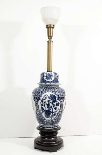 James Mont EXCEPTIONAL PAIR OF BLUE WHITE CHINOISERIE GINGER JAR CERAMIC LAMPS