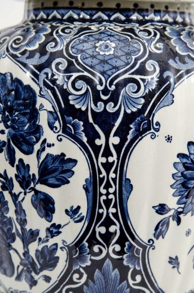James Mont EXCEPTIONAL PAIR OF BLUE WHITE CHINOISERIE GINGER JAR CERAMIC LAMPS