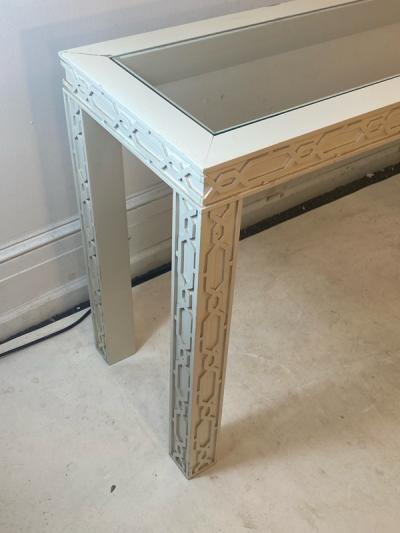 James Mont WHITE CHINOISERIE STYLE CONSOLE TABLE IN THE MANNER OF JAMES MONT