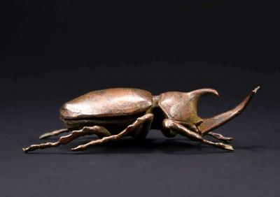 Japanese Articulate Bronze Beetle Jizai Okimono Attributed to Myochin Linage