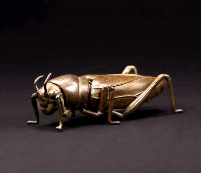 Japanese Articulate Bronze Grasshopper Jizai Okimono Myochin Linage Signed