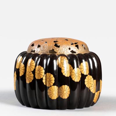 Japanese Black Lacquer Chrysanthemum Shaped Incense Burner Koro 
