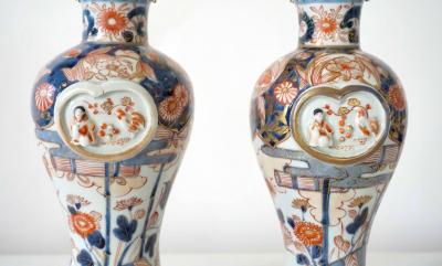 Japanese Edo Imari Paktong Mounted Garniture Vases Pair circa 1720
