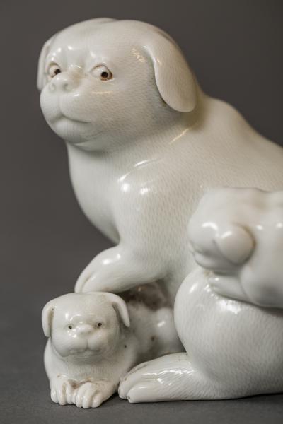 Japanese Edo Period Hirado Porcelain Sculpture of Mother and Puppies