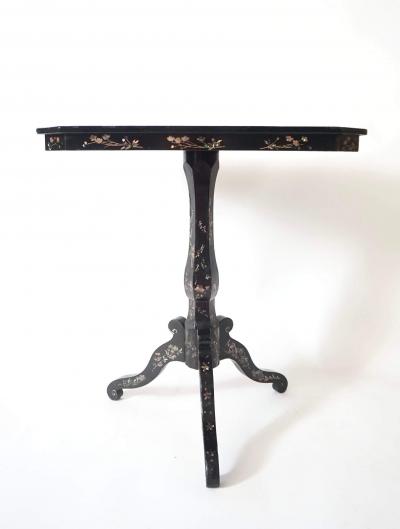 Japanese Export Lacquer and Abalone Inlaid Tilt Top Stand Nagasaki circa 1840