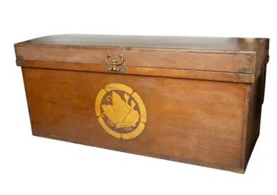 Japanese Lacquer Samurai Trunk From The Estate Of Sir John Richardson