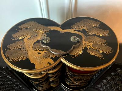 Japanese Maki e Lacquer Portable Sagejubako Theme of Three Winter Friends