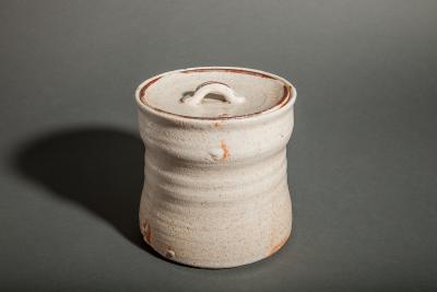 Japanese Shino Ware Mizusashi Water Container 