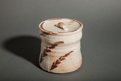 Japanese Shino Ware Mizusashi Water Container 