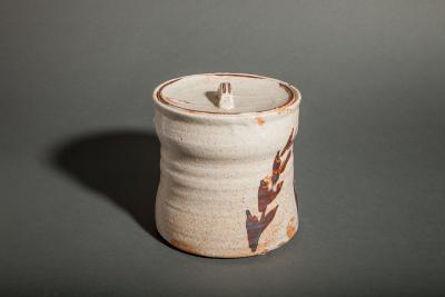 Japanese Shino Ware Mizusashi Water Container 
