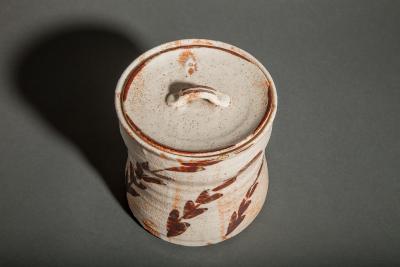Japanese Shino Ware Mizusashi Water Container 