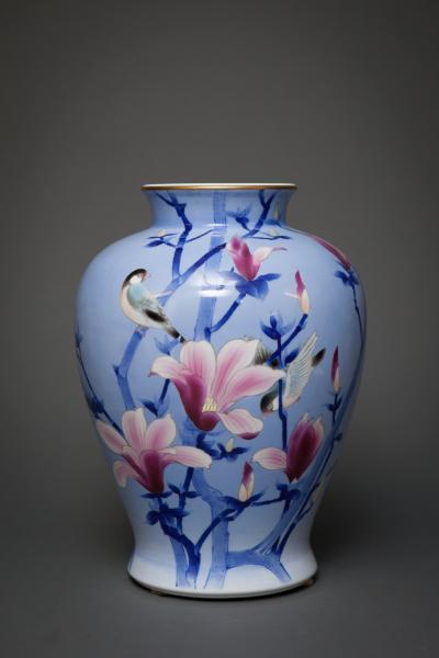 Japanese Studio Art Porcelain Vase