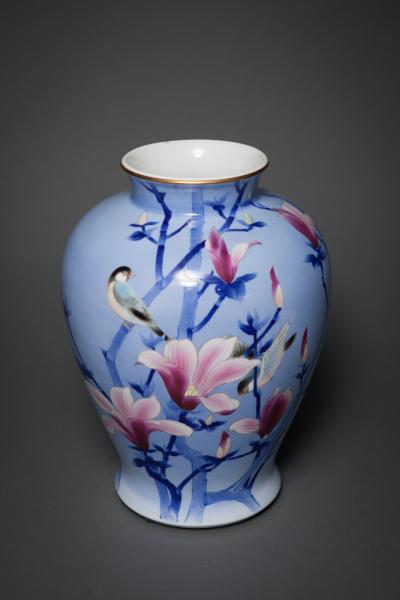 Japanese Studio Art Porcelain Vase