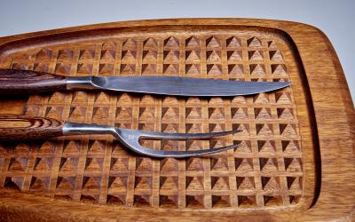 Japanese Teardrop Cutting or Carving Board with Stainless Steel Cutlery NOS