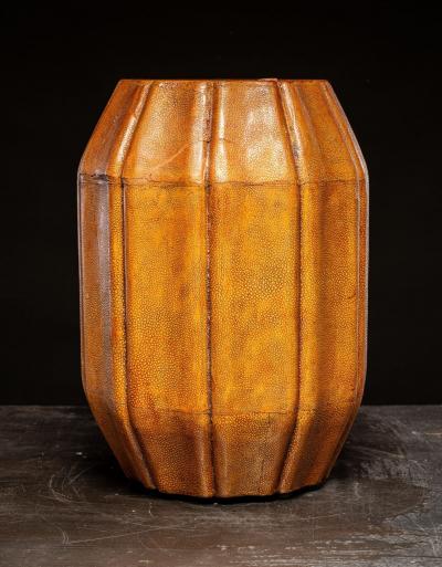 Japanese style antique Stool or Sidetable covered in Shagreen Galuchat