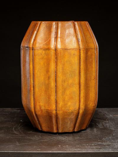 Japanese style antique Stool or Sidetable covered in Shagreen Galuchat