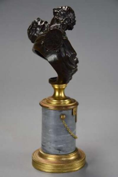 Jean Antoine Houdon Pair of miniature bronze figures of Le Baiser Donne Le Baiser Rendu 