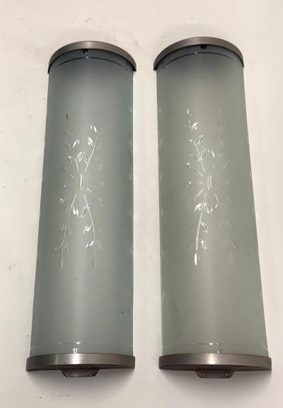 Jean Perzel Pair of Large French Art Deco Engraved Opaque Glass Wall Sconces Atelier Perzel
