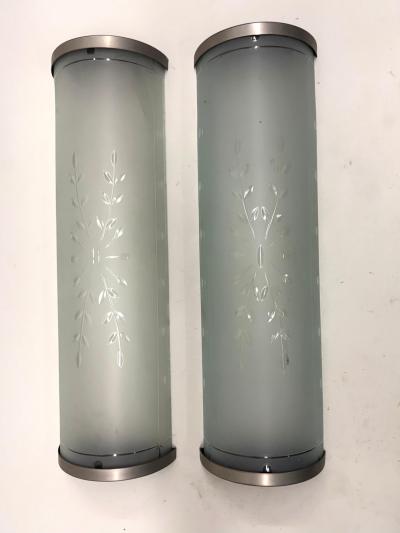 Jean Perzel Pair of Large French Art Deco Engraved Opaque Glass Wall Sconces Atelier Perzel