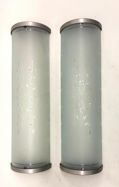 Jean Perzel Pair of Large French Art Deco Engraved Opaque Glass Wall Sconces Atelier Perzel