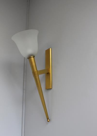 Jean Perzel UNUSUALLY LARGE FINE FRENCH 1950S BRONZE AND GLASS TORCHERE SCONCE BY PERZEL
