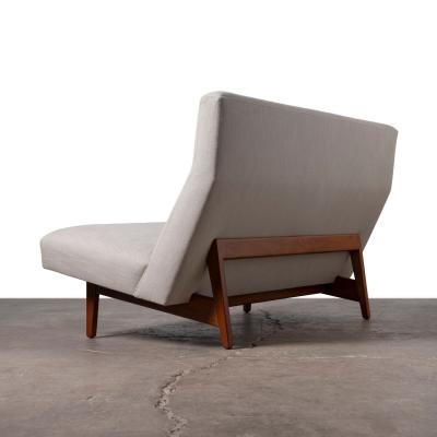 Jens Risom Jens Risom Armless Settee in Walnut Cradle Frame with Linen Upholstery 1960s