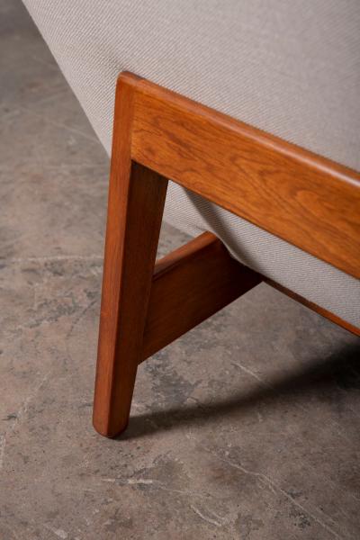 Jens Risom Jens Risom Armless Settee in Walnut Cradle Frame with Linen Upholstery 1960s