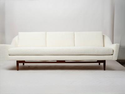 Jens Risom Jens Risom Model 2516 Sculptural Sofa Vanilla Ice Cream Boucl w Walnut Base