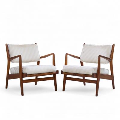 Jens Risom Jens Risom U430 Mid Century Walnut Lounge Chairs Pair
