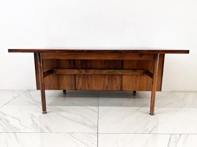 Jens Risom Large Rosewood Executive Desk Jens Risom Y Pulls 1960s