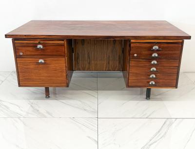Jens Risom Large Rosewood Executive Desk Jens Risom Y Pulls 1960s