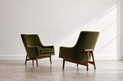 Jens Risom Lounge Chairs Model 2136 by Jens Risom in Velvet and Walnut C 1950s