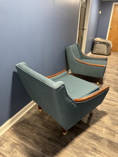 Jens Risom MID CENTURY ORIGINAL TEAL UPHOLSTERY ARMCHAIRS ON CASTER WHEELS