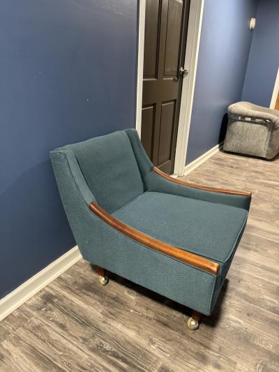 Jens Risom MID CENTURY ORIGINAL TEAL UPHOLSTERY ARMCHAIRS ON CASTER WHEELS
