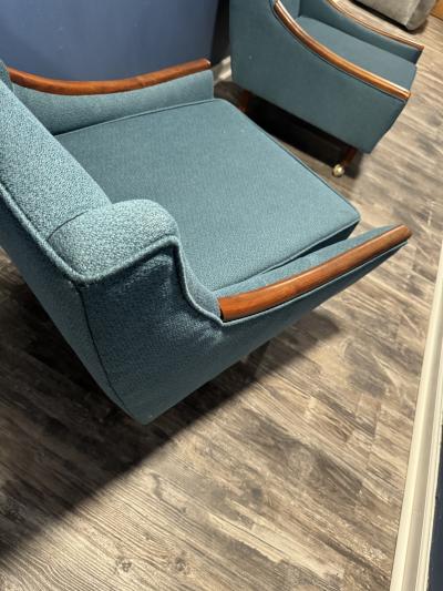 Jens Risom MID CENTURY ORIGINAL TEAL UPHOLSTERY ARMCHAIRS ON CASTER WHEELS
